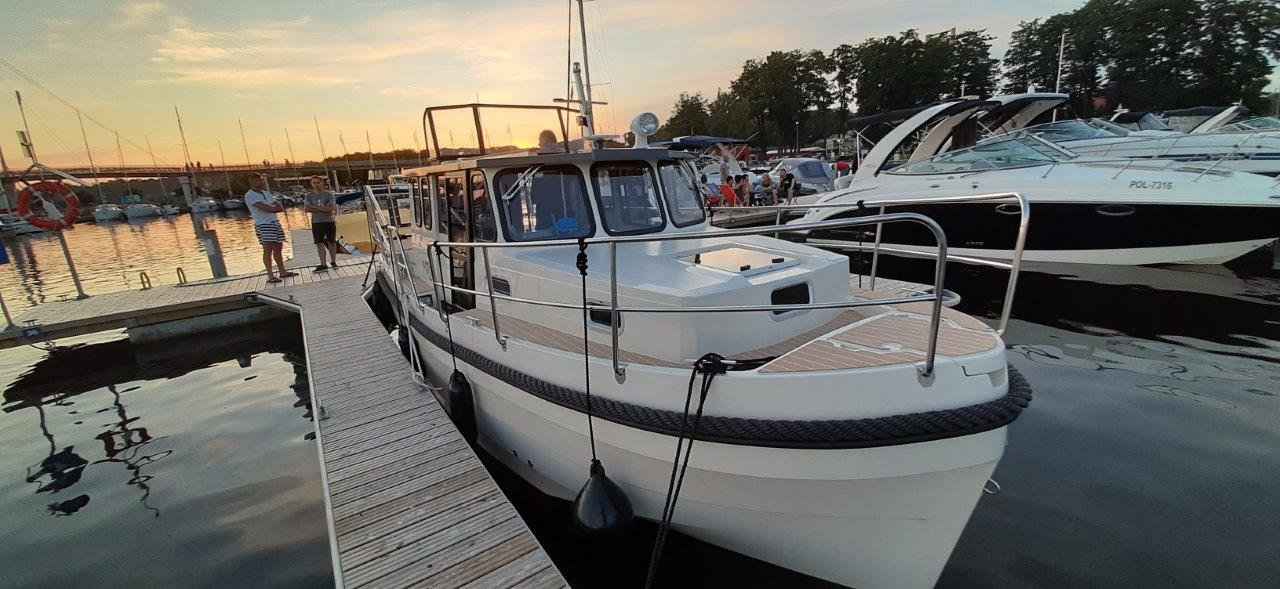 Motorboot IMPOL Yacht & Bootshandel Marim 808