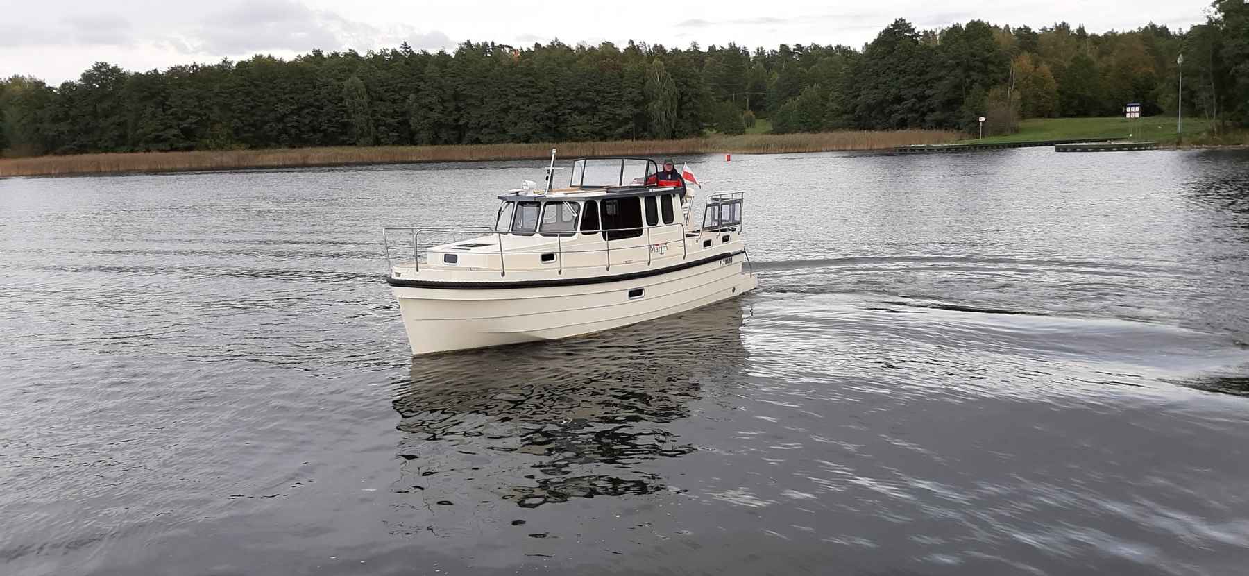 Motorboot IMPOL Yacht & Bootshandel Marim 808