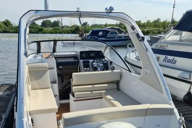 Motorboot IMPOL Yacht & Bootshandel Stillo 24