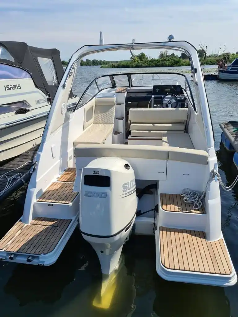 Motorboot IMPOL Yacht & Bootshandel Stillo 24