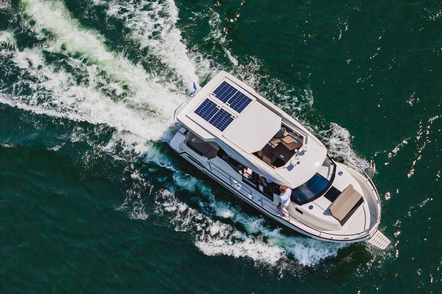 Motorboot IMPOL Yacht & Bootshandel SunCamper 29