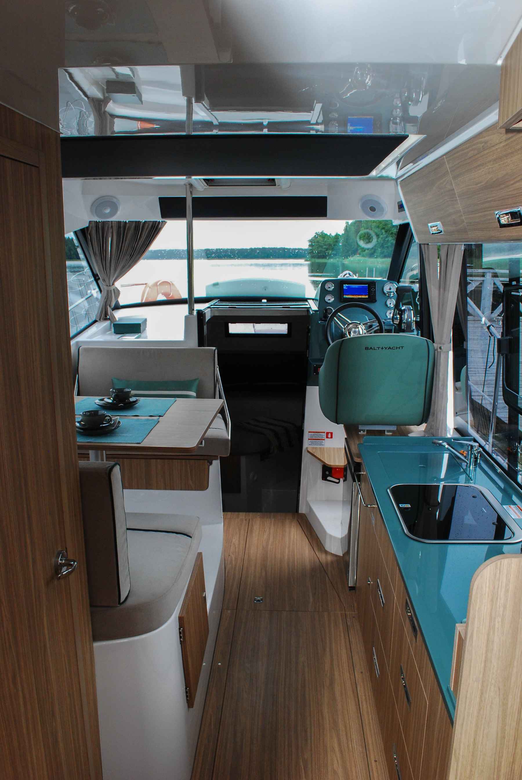 Motorboot IMPOL SunCamper 36