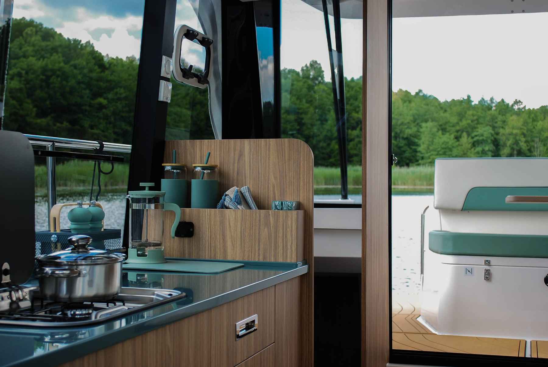 Motorboot IMPOL SunCamper 36