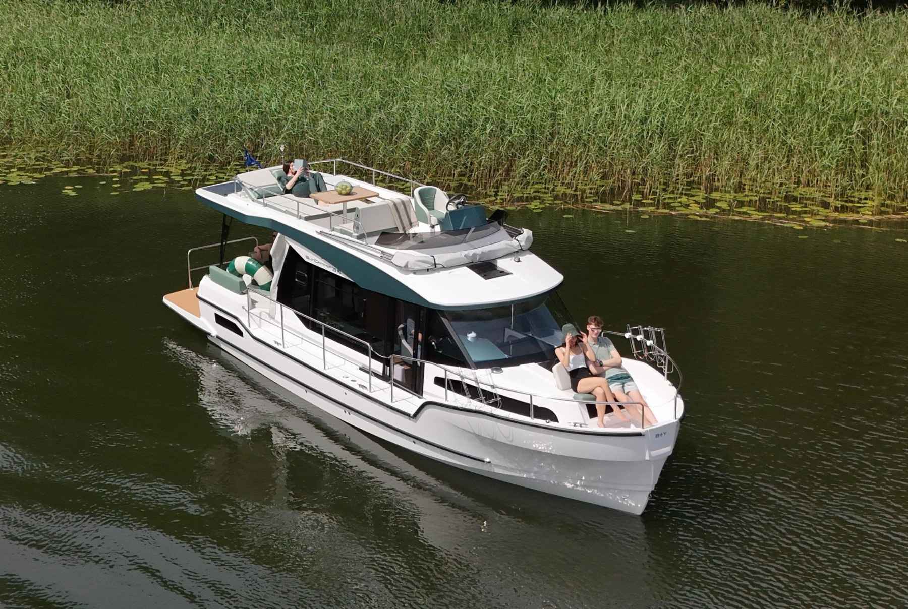 Motorboot IMPOL SunCamper 36