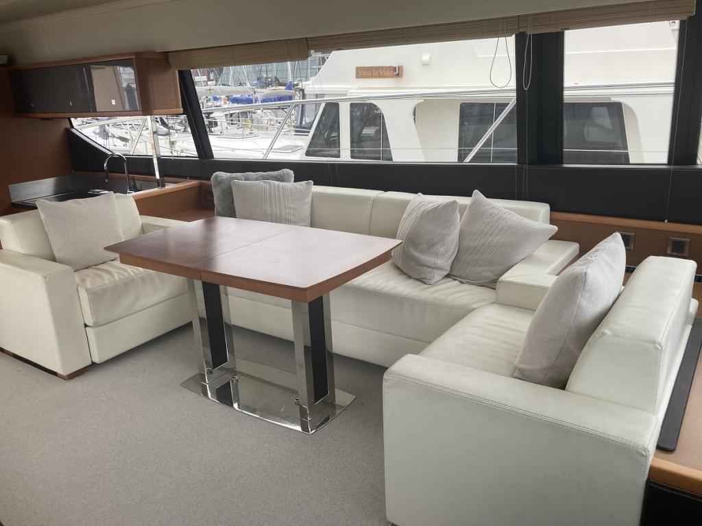 Motorboot Prestige 620 S (SportFly)