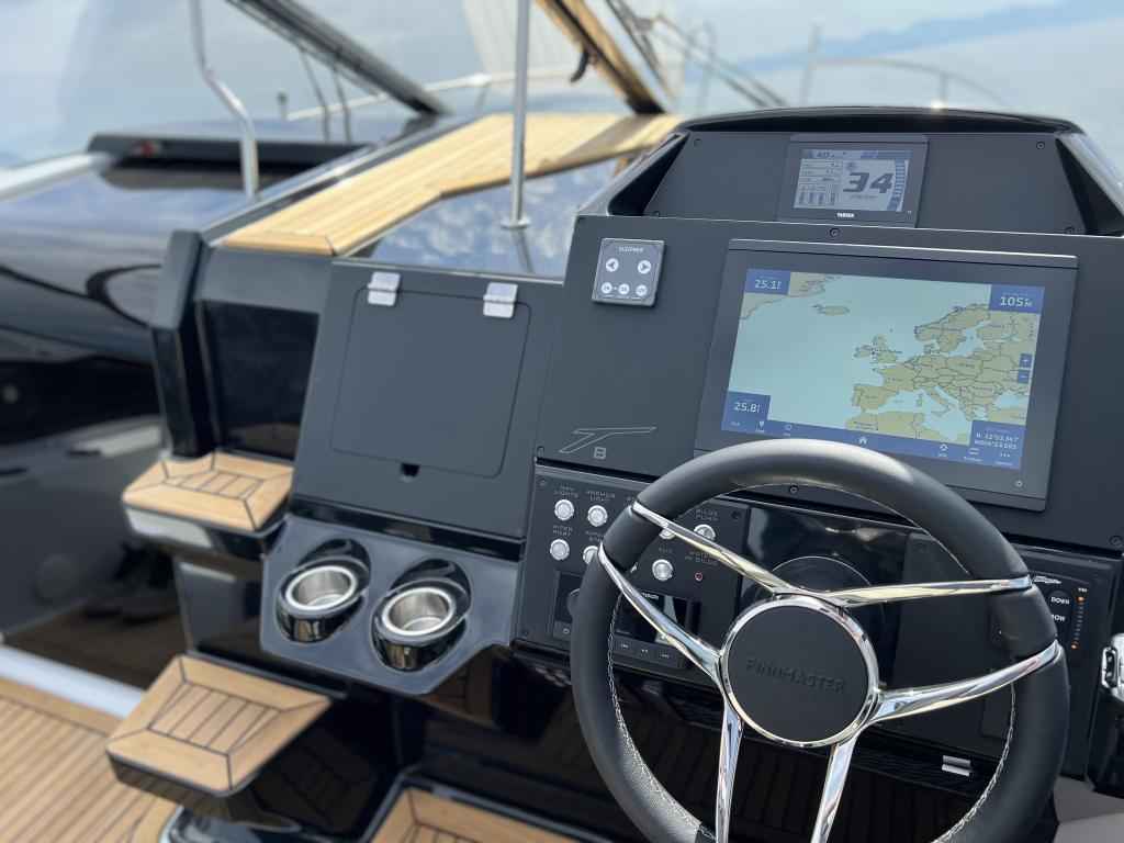 Motorboot Finnmaster T8