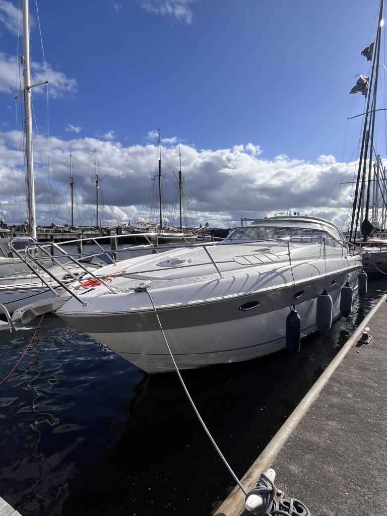 Motorboot Bavaria 42 Sport