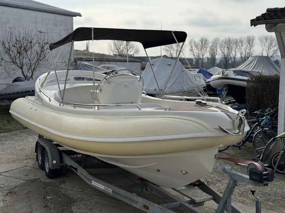 Motorboot Scanner Dillenium 2999