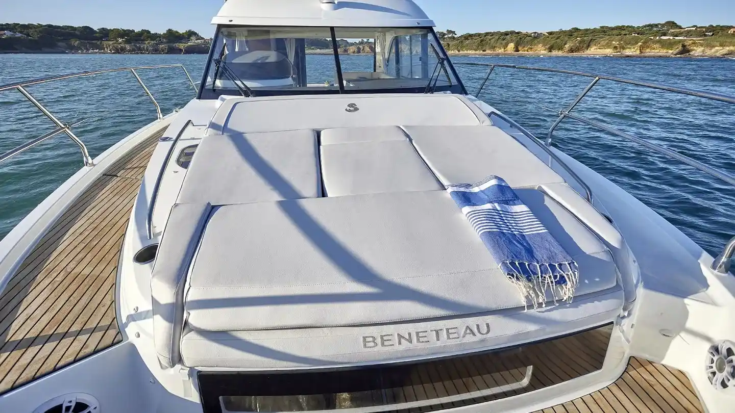 Motorboot Beneteau ANTARES 12 Fly