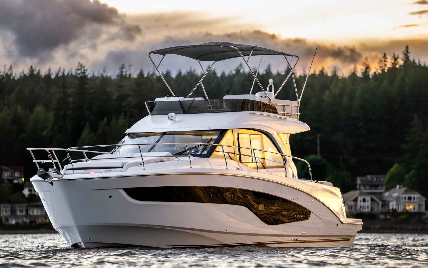 Motorboot Beneteau ANTARES 12 Fly
