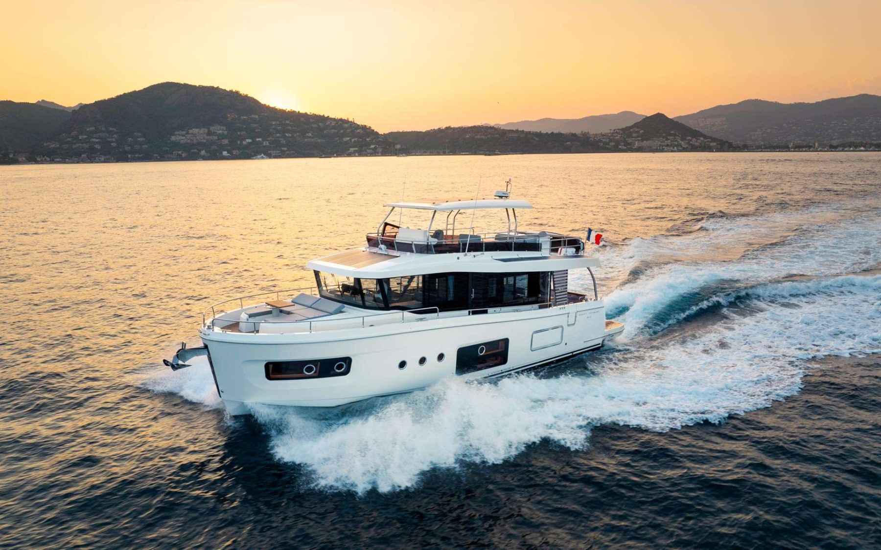 Motorboot Beneteau SWIFT TRAWLER 54