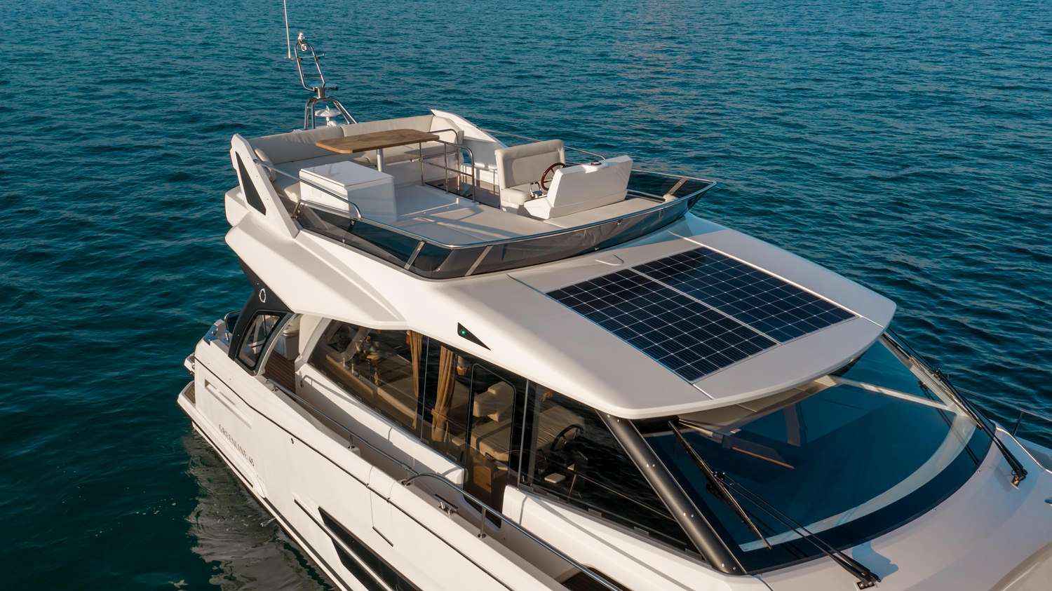 Motorboot Greenline 45 COUPE