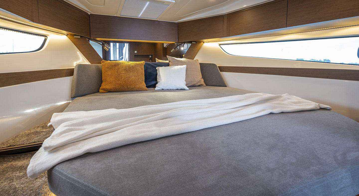 Motorboot Beneteau ANTARES 11 FLY