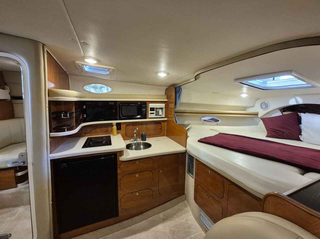 Motorboot Rinker 342 Fiesta Vee