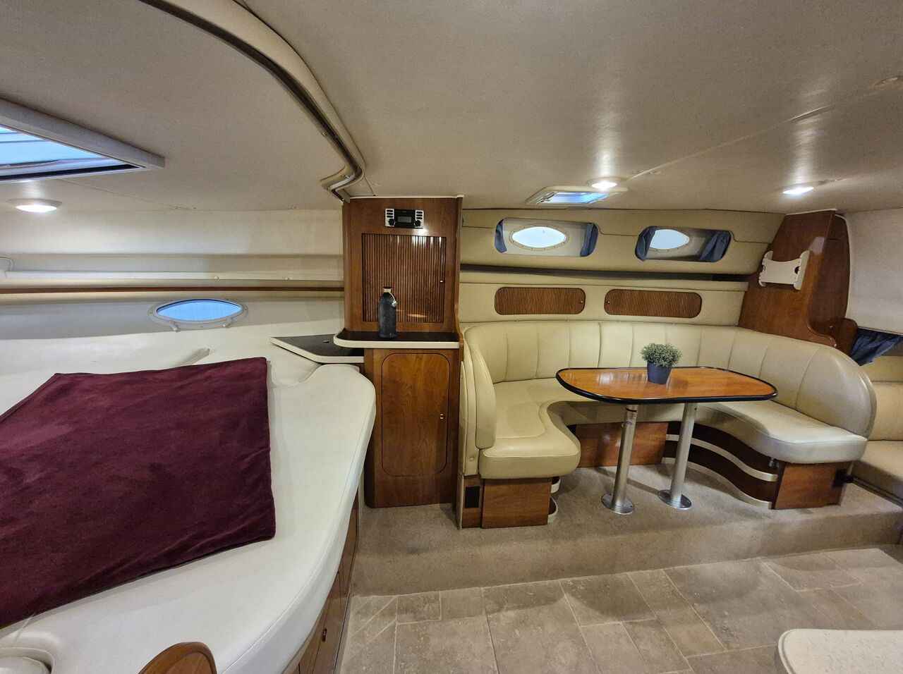 Motorboot Rinker 342 Fiesta Vee
