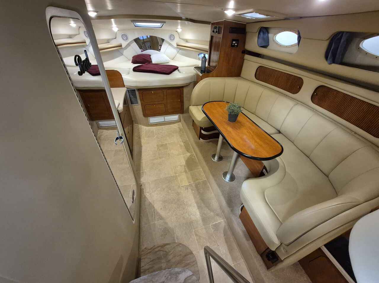 Motorboot Rinker 342 Fiesta Vee