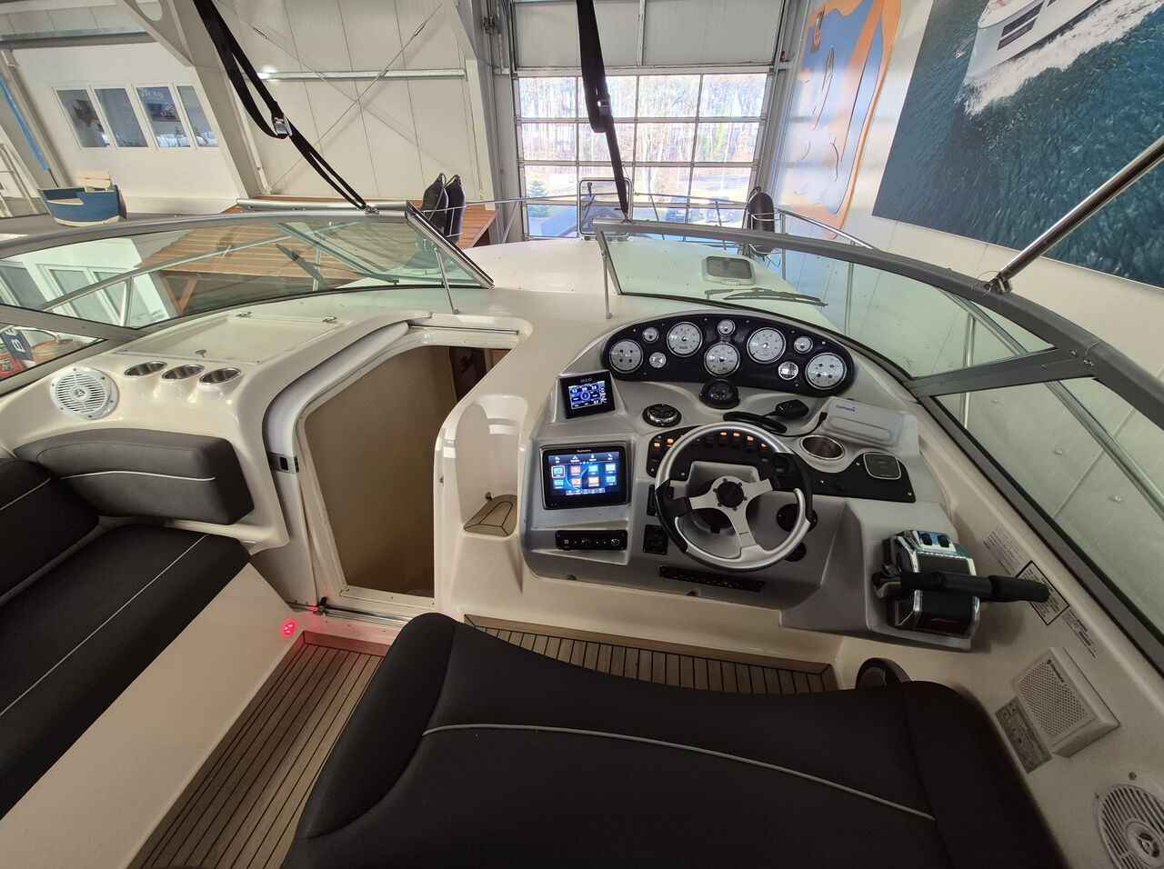 Motorboot Rinker 342 Fiesta Vee