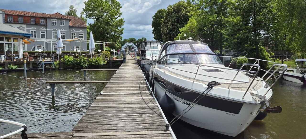 Motorboot Bavaria Sport 35