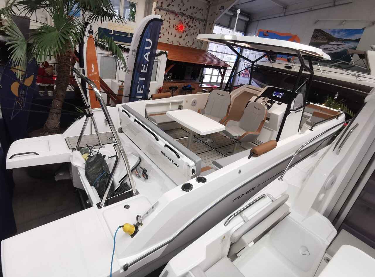Motorboot Bénéteau Bénéteau Flyer 8 Spacedeck V2