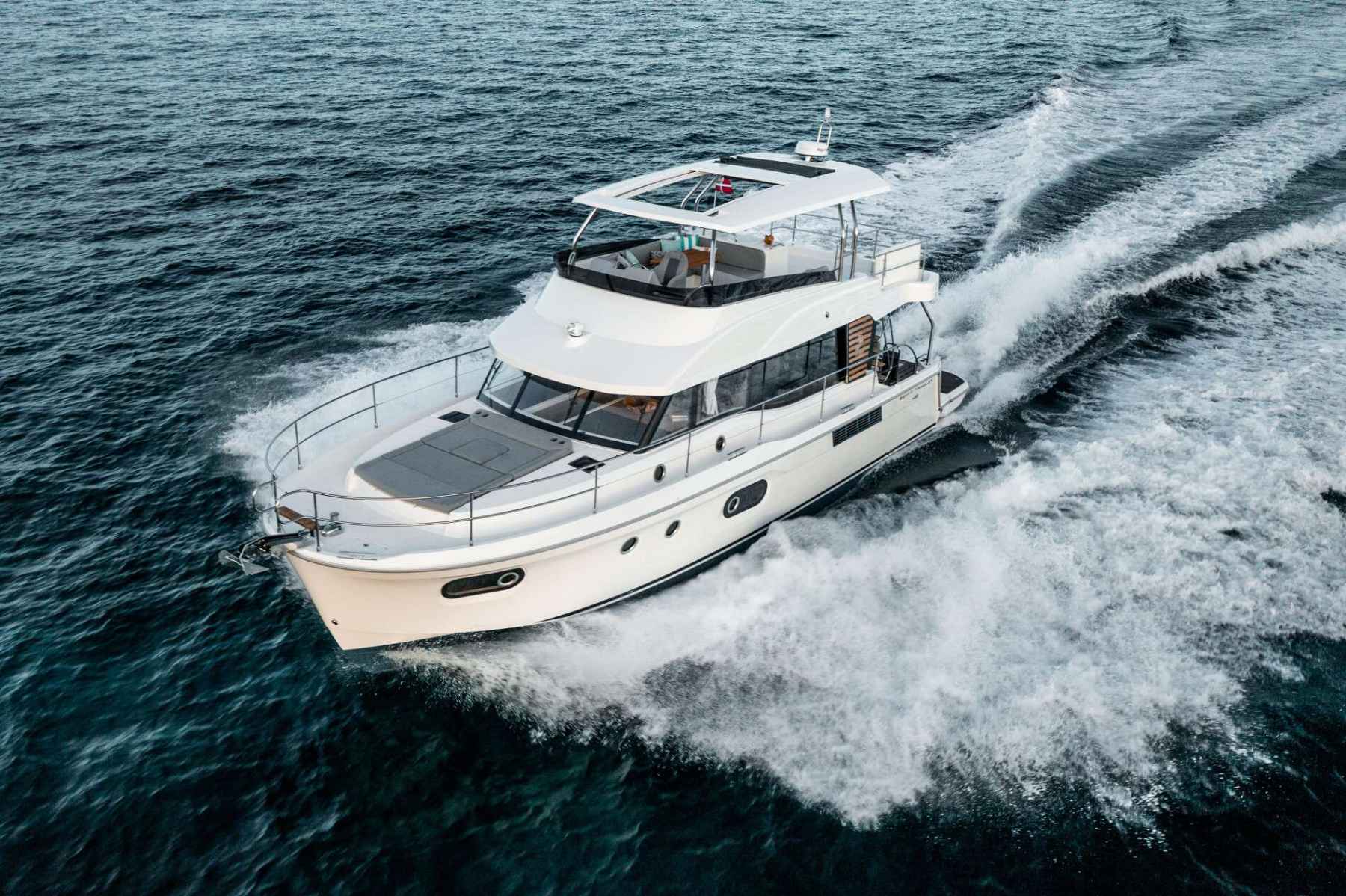 Motorboot Beneteau SWIFT TRAWLER 48