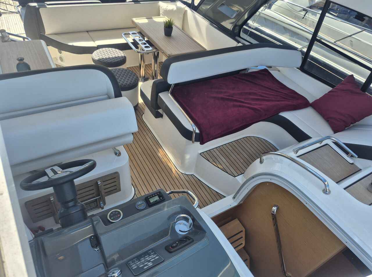Motorboot Bavaria S45 HT