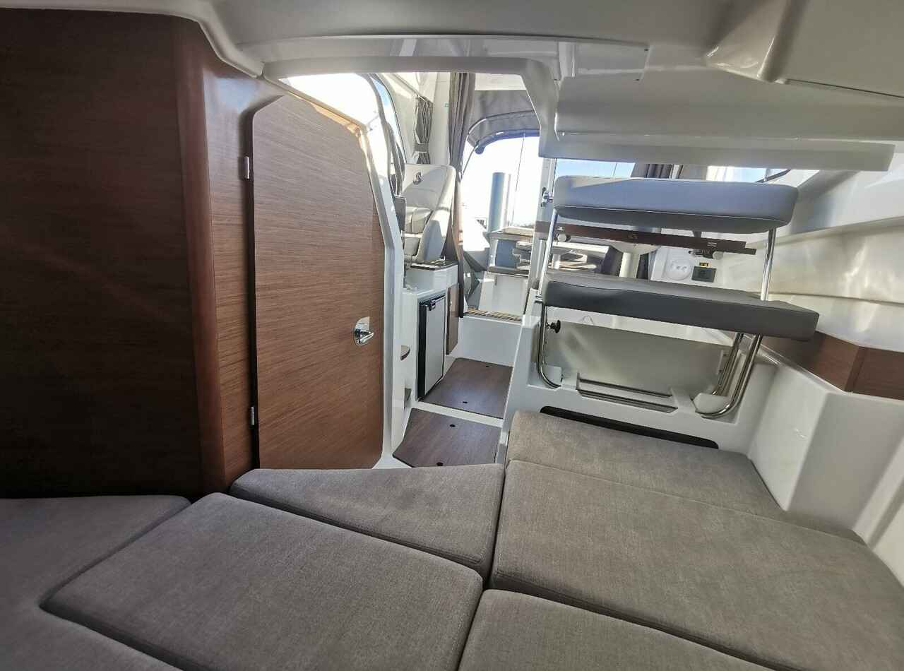 Motorboot Bénéteau Antares 7