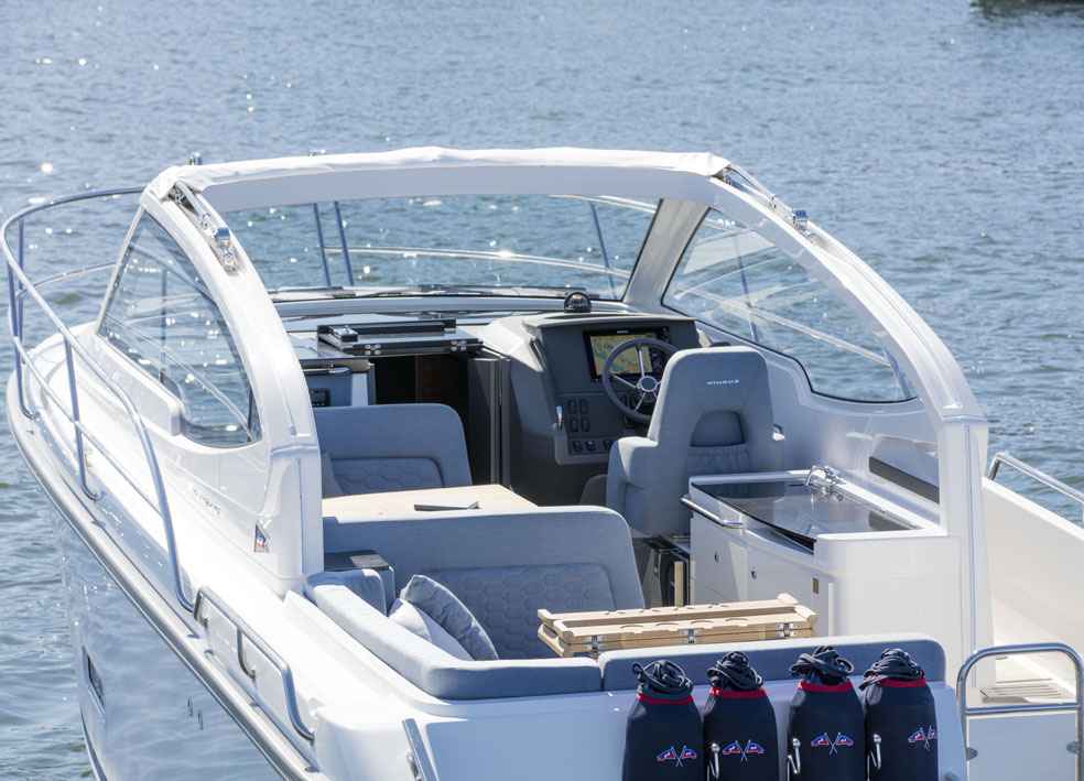 Motorboot Nimbus 305 Drophead
