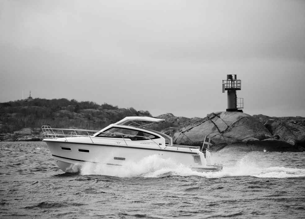 Motorboot Nimbus 305 Drophead