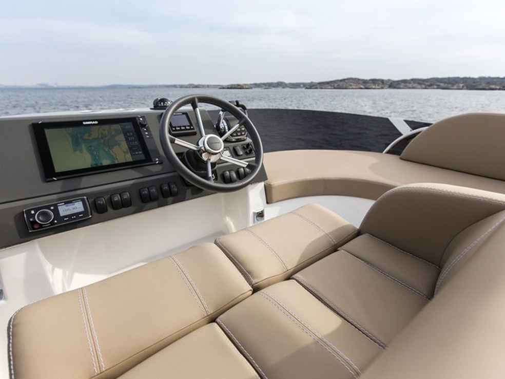 Motorboot Nimbus 405 Flybridge