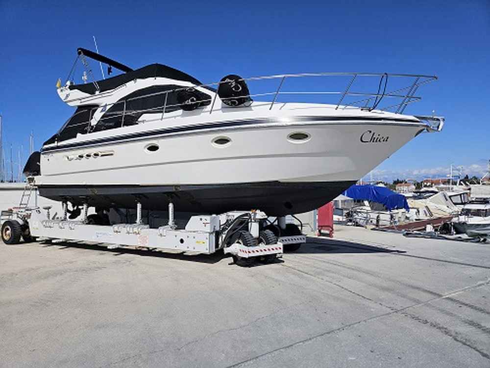 Motorboot Azimut 39