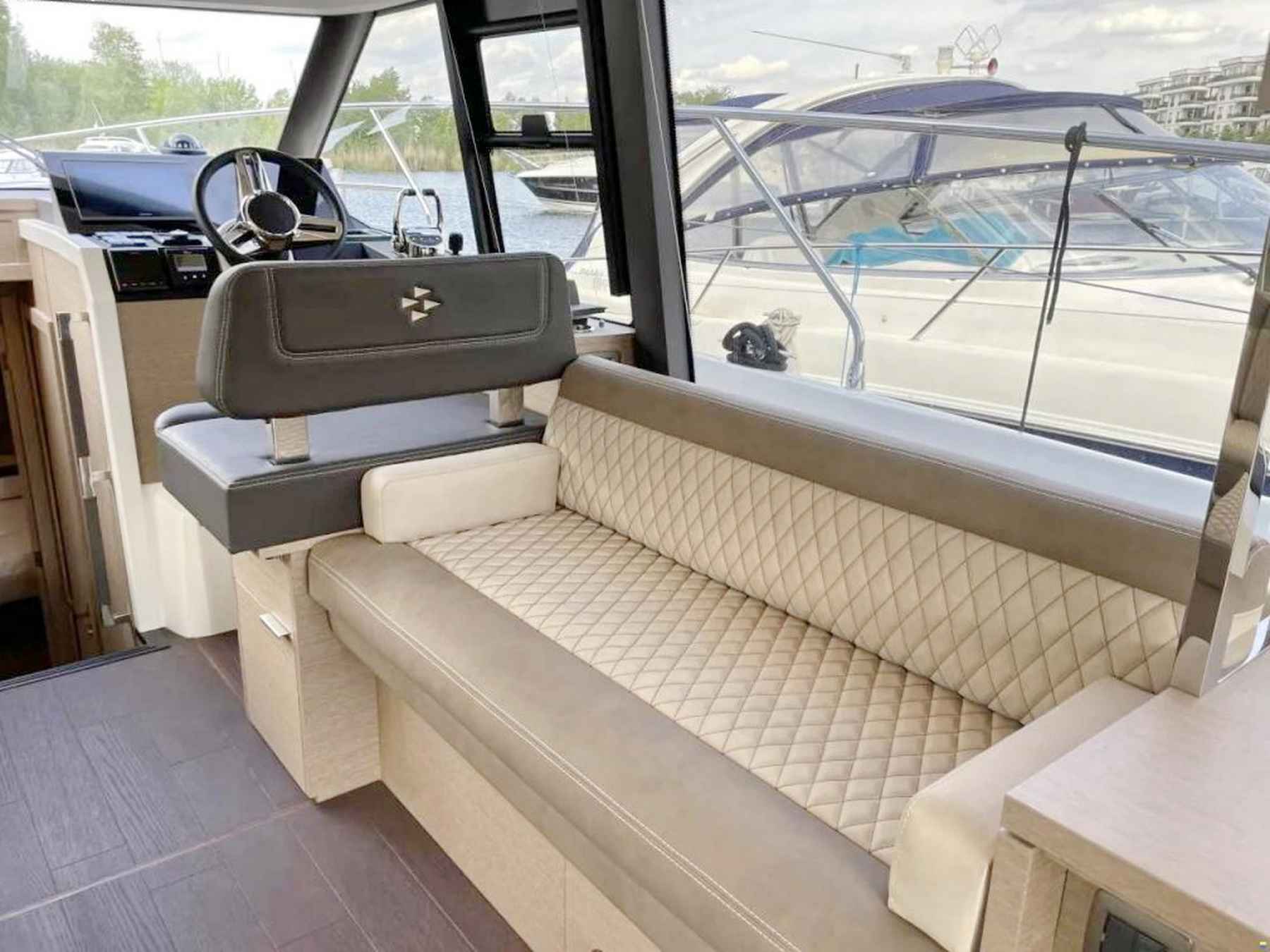 Motorboot Prestige 420 Fly