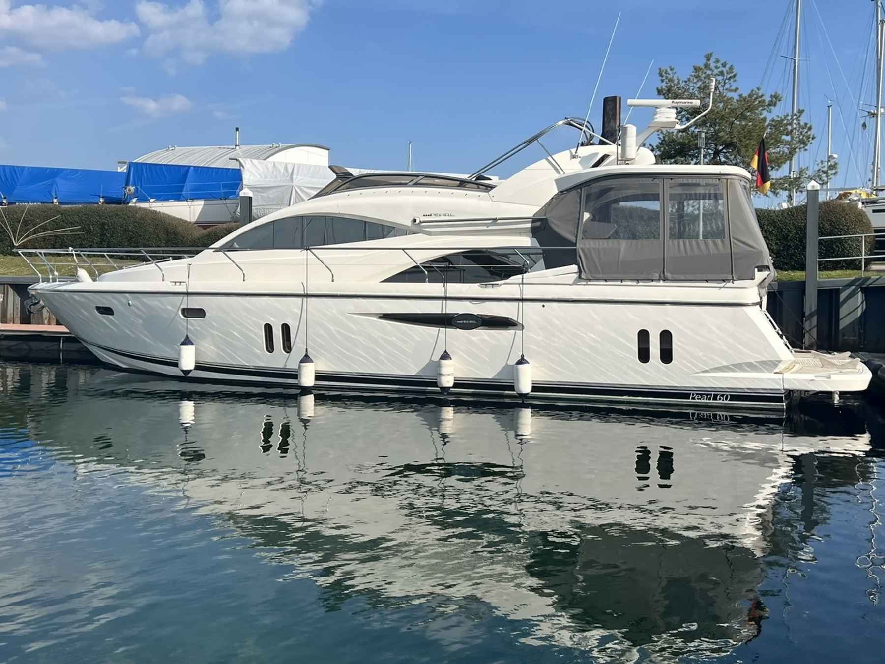 Motorboot Pearl 60