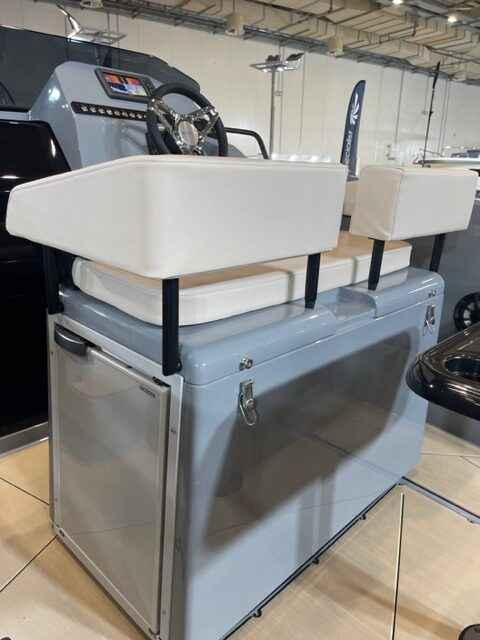Motorboot Azzara 67S