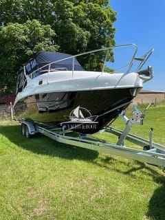 Motorboot Saver 830 Cabin