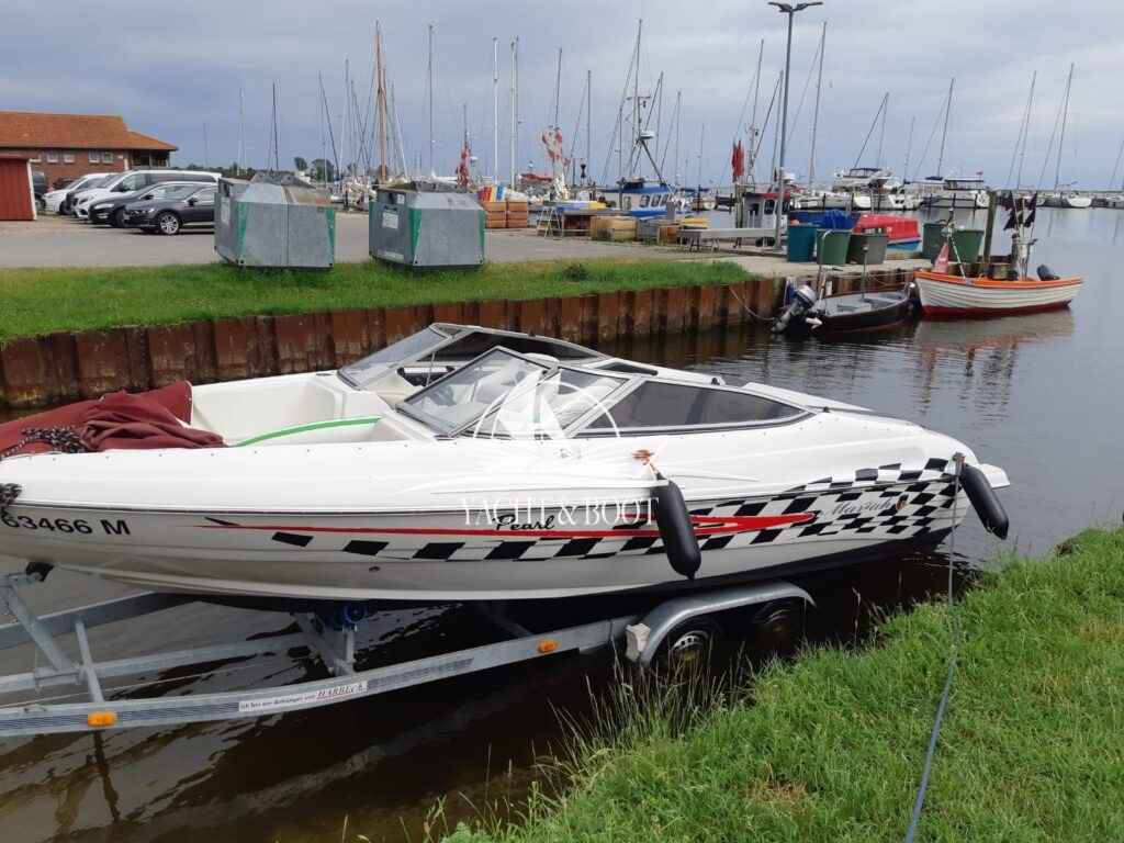Motorboot Mariah SX24