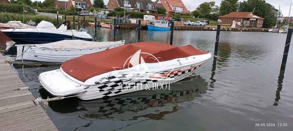 Motorboot Mariah SX24