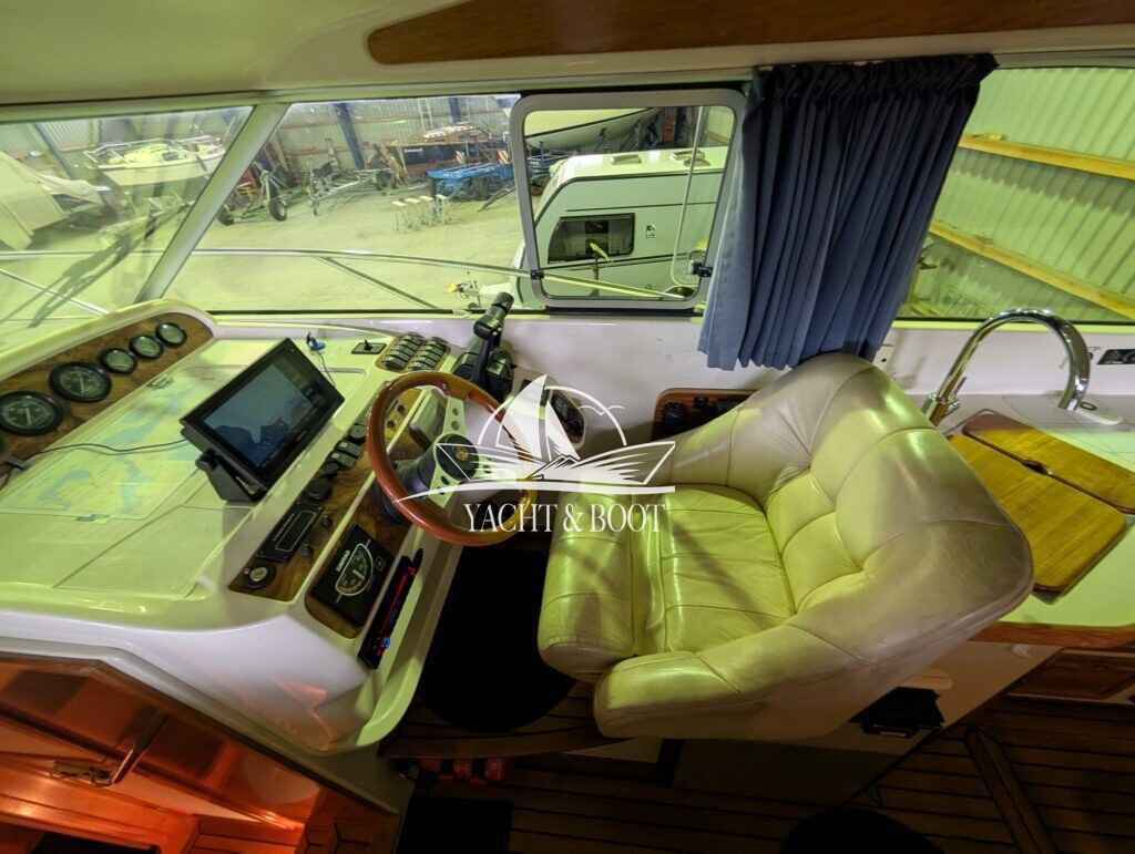 Motorboot Marex 33 Millenium