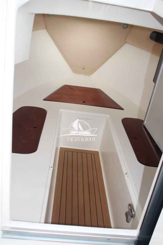 Motorboot Eolo 650 Day