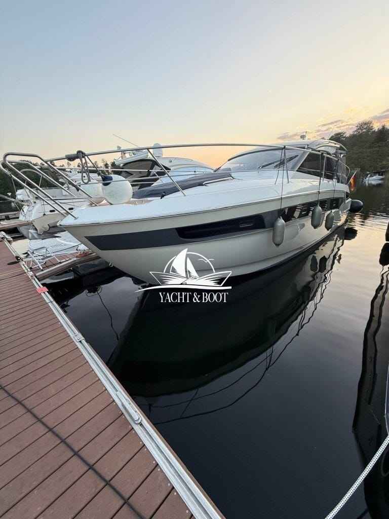 Motorboot Bavaria S 40 HT