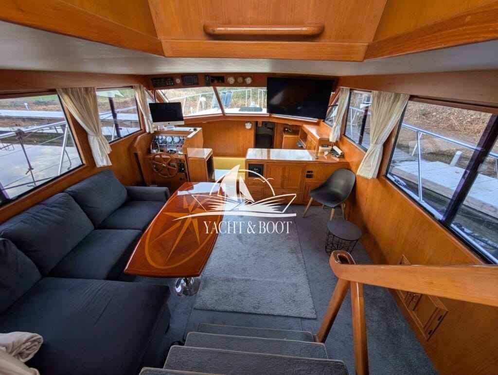 Motorboot Camargue Yacht 42 Sundeck