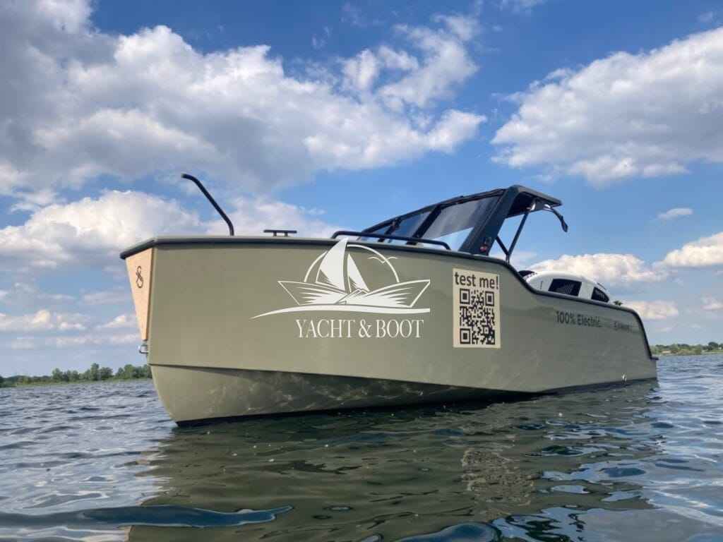 Motorboot X Shore 1