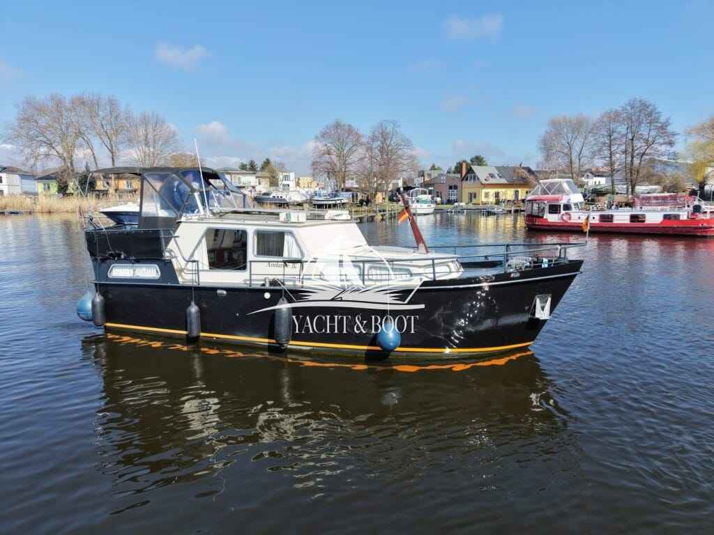 Motorboot holländischer Werftbau 1000 GSAK