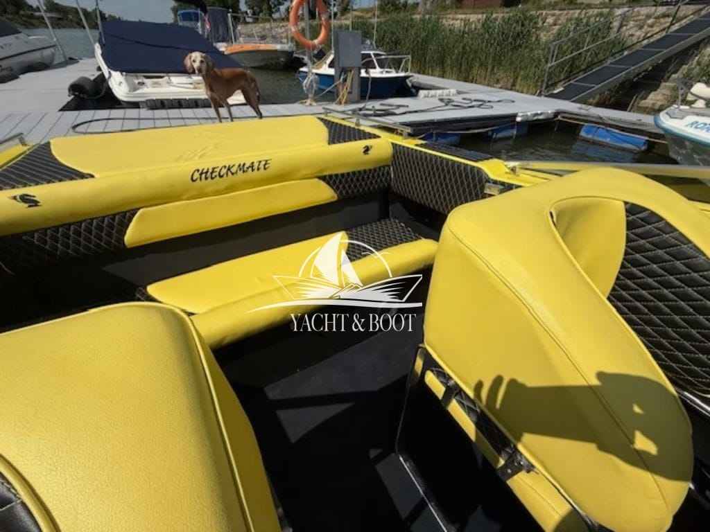 Motorboot Checkmate 281