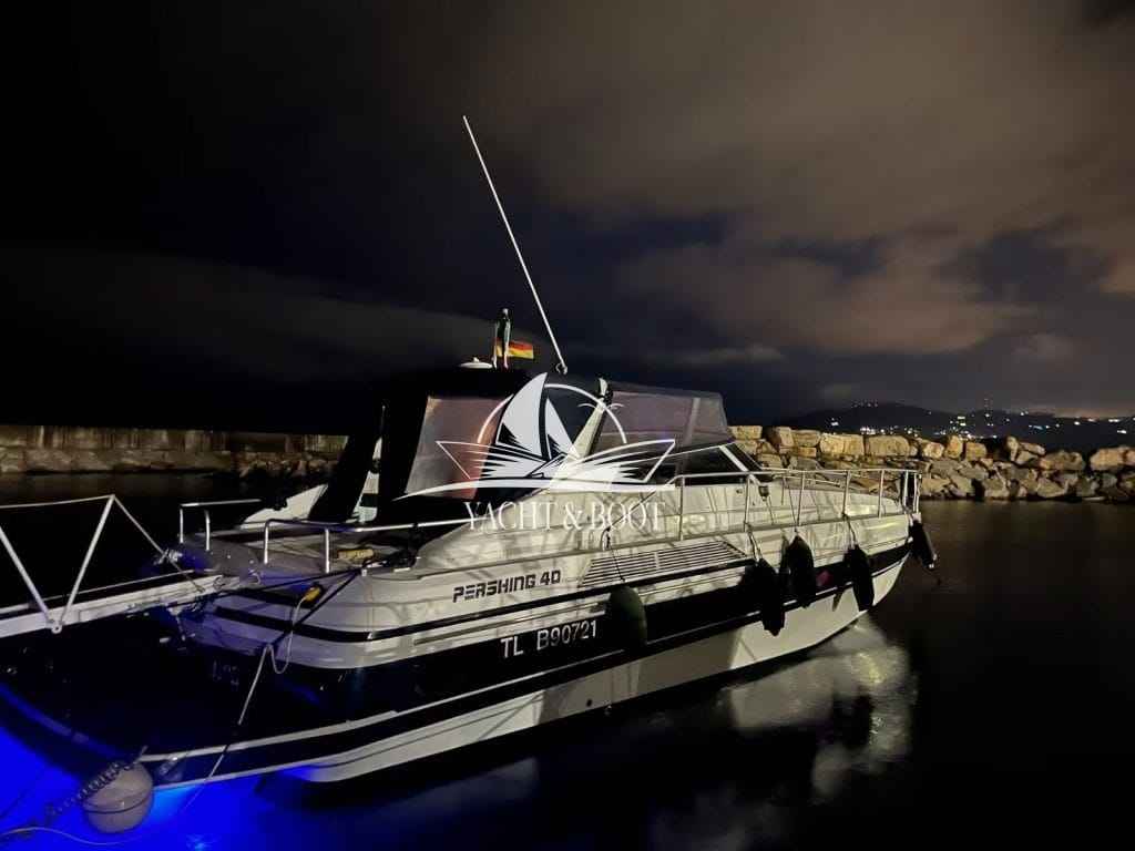 Motorboot Ferretti Group Pershing 40