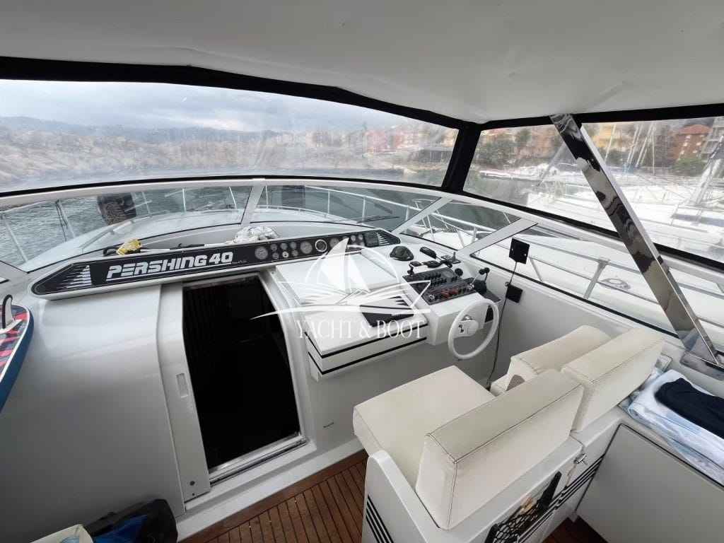 Motorboot Ferretti Group Pershing 40