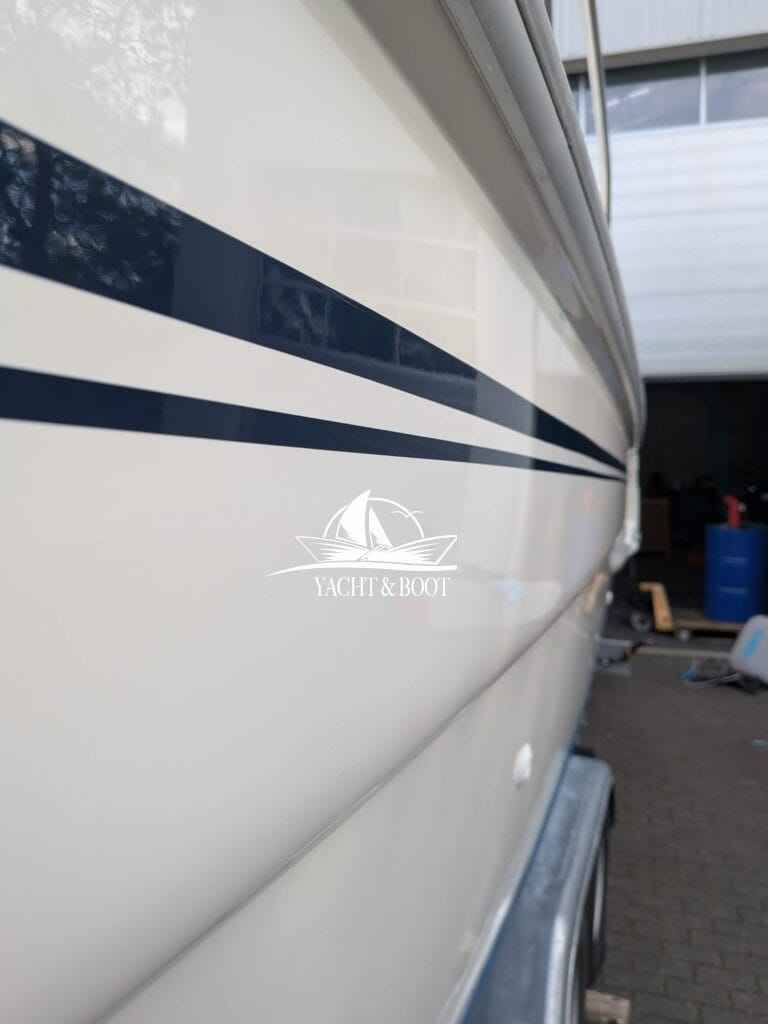 Motorboot Sealine S 270