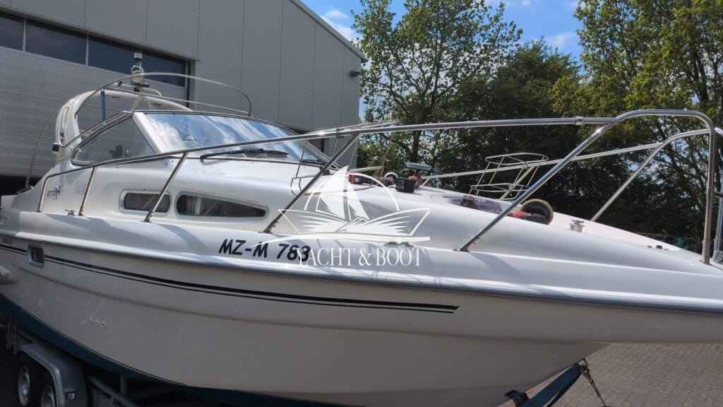 Motorboot Sealine S 270
