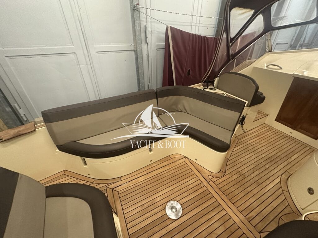 Motorboot Oud Huijzer 700 Cabine