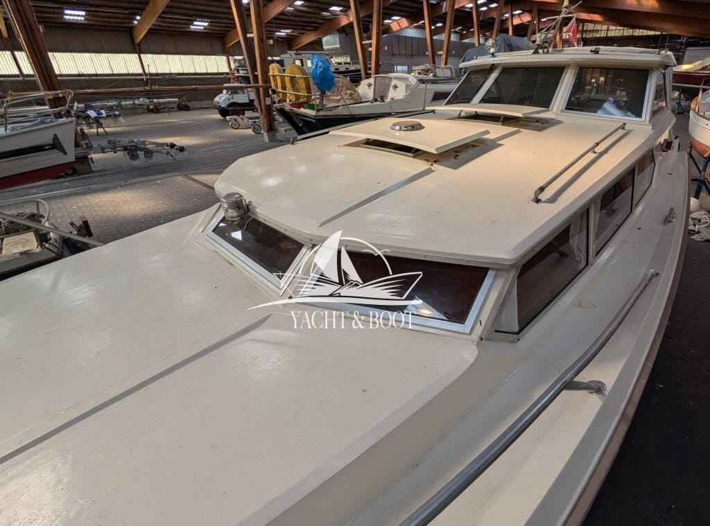 Motorboot Fjord 30 Cabin