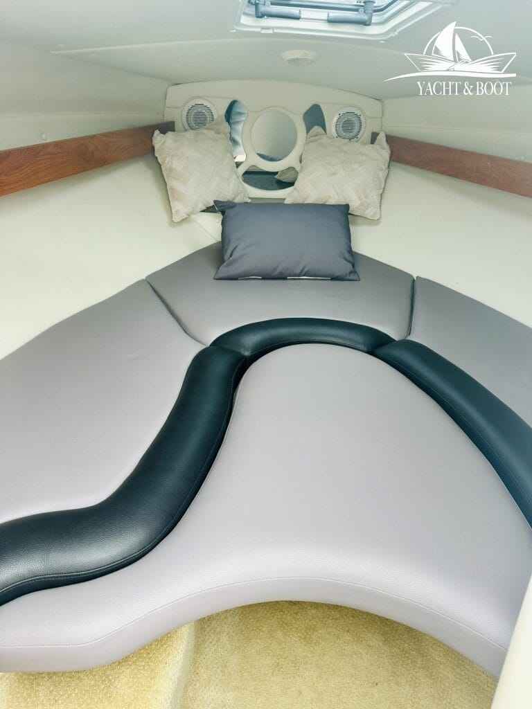 Motorboot Rinker 246 Captiva